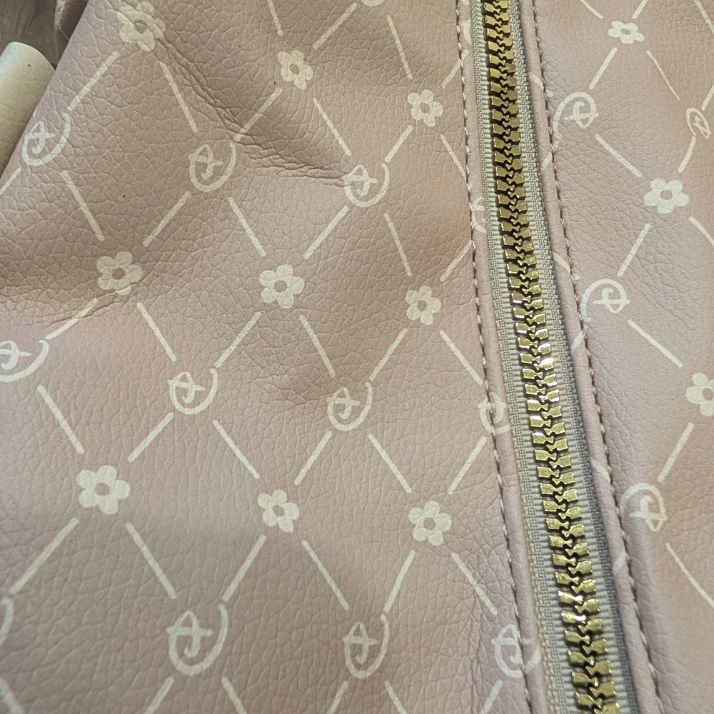 Primark Disney Bambi Travel Bag - Cream and Brown - Picture 4 of 6